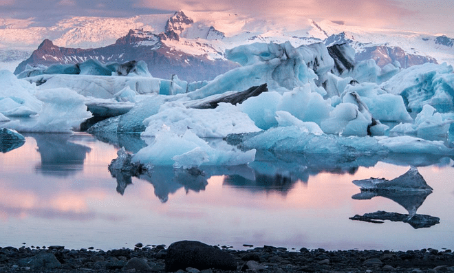 Private Glacier Lagoon / Jökulsárlón
