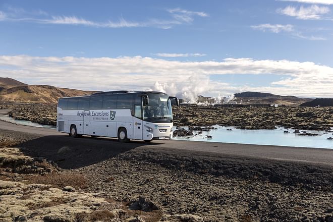 Keflavík Airport - Blue Lagoon, Premium Admission & Transfer
