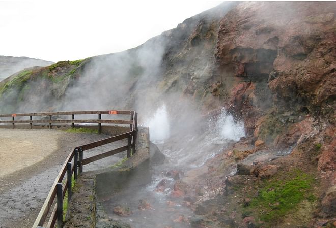 Borgarfjörður - Deildartunguhver, Reykholtskirkja & Langjökull