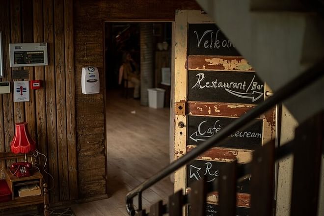 Golden Circle and Waterfalls, with Friðheimar Farm and Kerið in small group