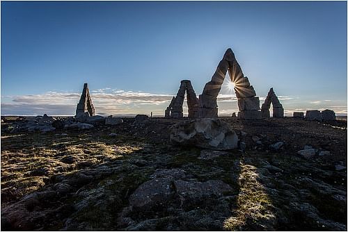 Raufarhöfn walking tour – with hike to the Arctic Henge