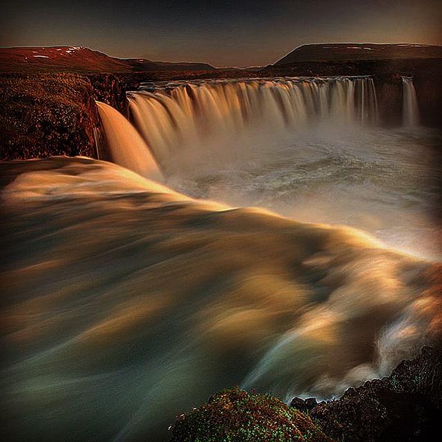 Ásbyrgi Canyon & Coast Line Tour