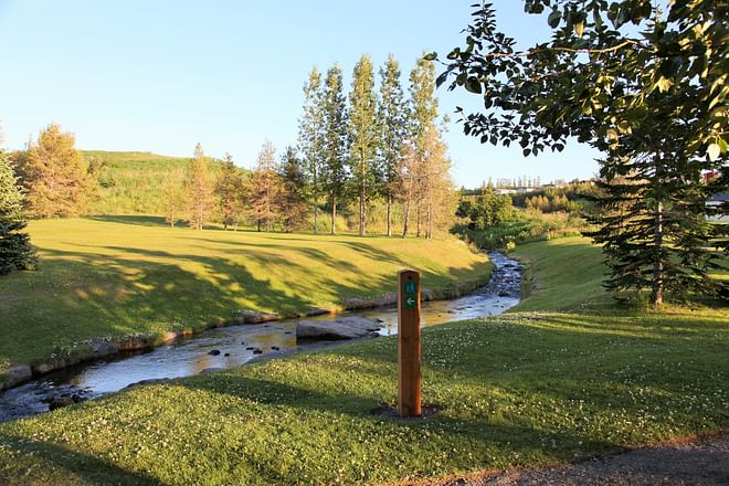 Húsavík walking tour – with hike to the Lake Botnsvatn
