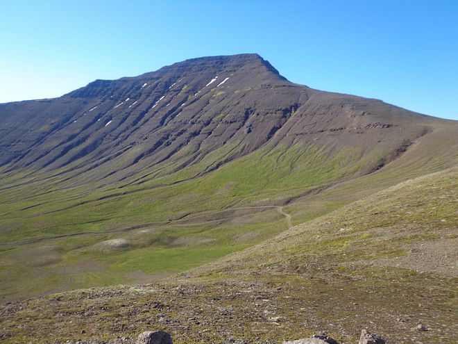 The Svalvogar circle and mt Kaldbakur
