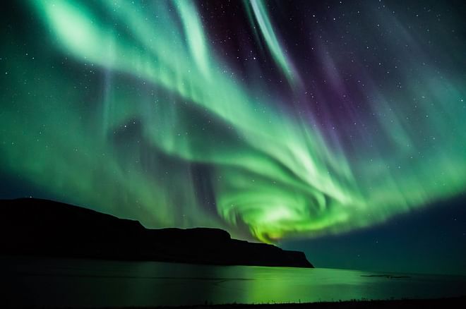 The #1 Northern Lights Tour in Iceland | FREE photos, Homemade Hot Chocolate & cinnamon buns