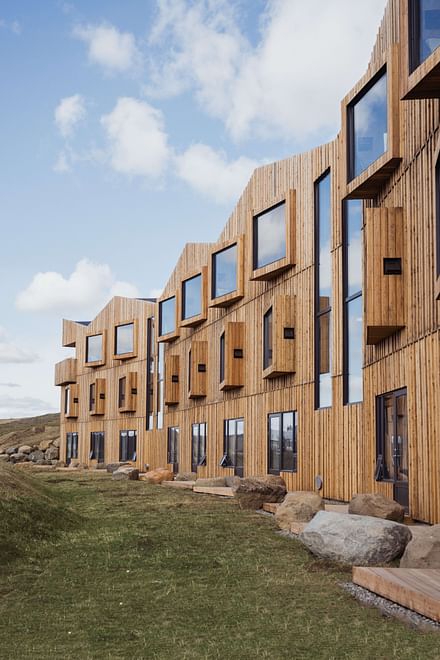 HIGHLAND BASE IN KERLINGARFJÖLL - ONE WAY FROM GULLFOSS TO HIGHLAND BASE