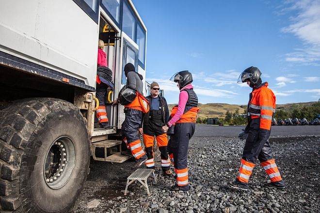 South Coast & Glacier Snowmobiling Adventure