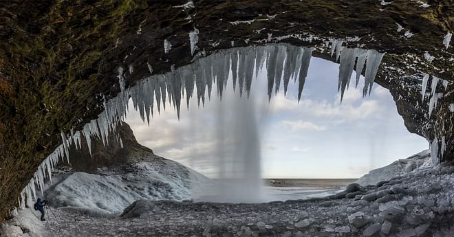 3 Day Minibus Tour: South Coast, Blue Ice Cave, Golden Circle & Northern Lights