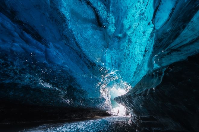 4 Day Winter Photo Tour | Vatnajokull, Northern Lights and Ice Cave
