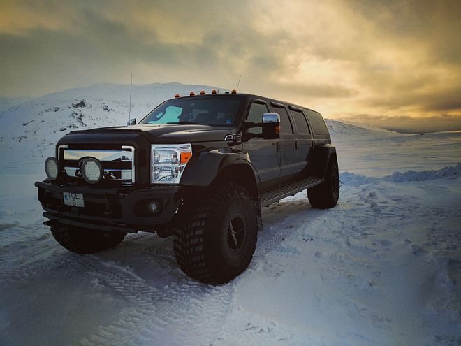 Private Silver Circle and Glacier Superjeep Tour