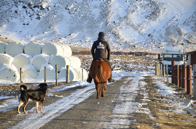 1 Hour Hotspring Valley Riding 