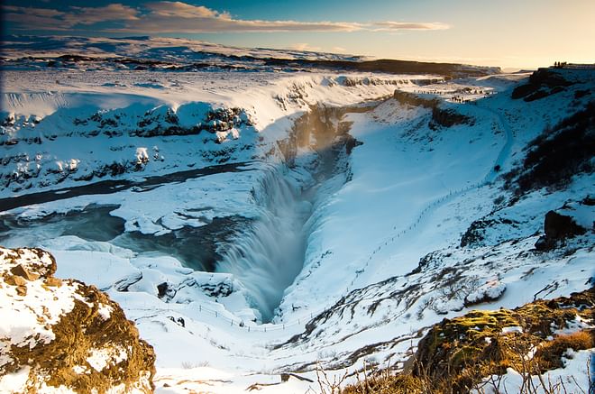  GOLDEN CIRCLE AND GLACIER
