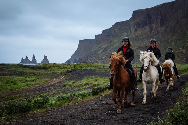 Black Beach Riding Tour